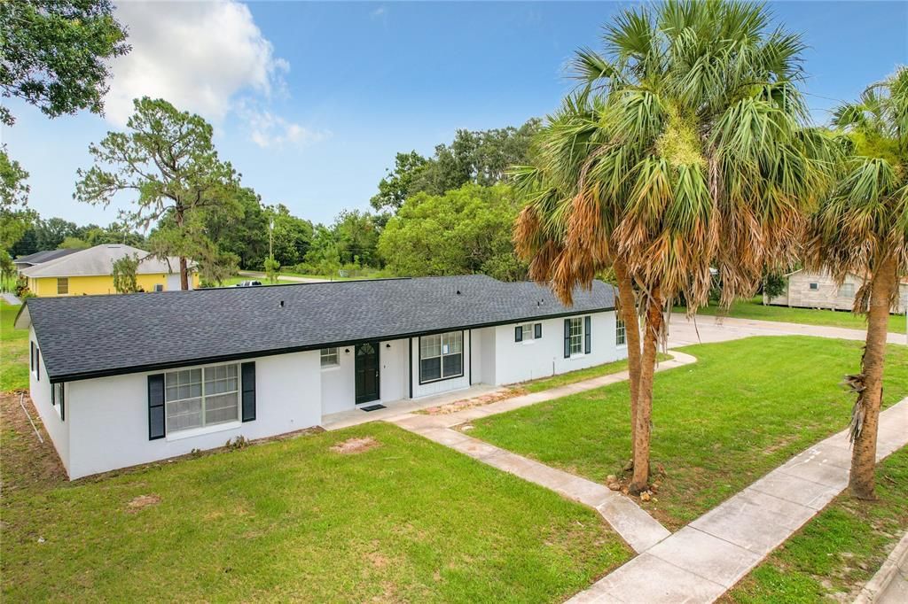 Recently Sold: $299,500 (3 beds, 3 baths, 1793 Square Feet)