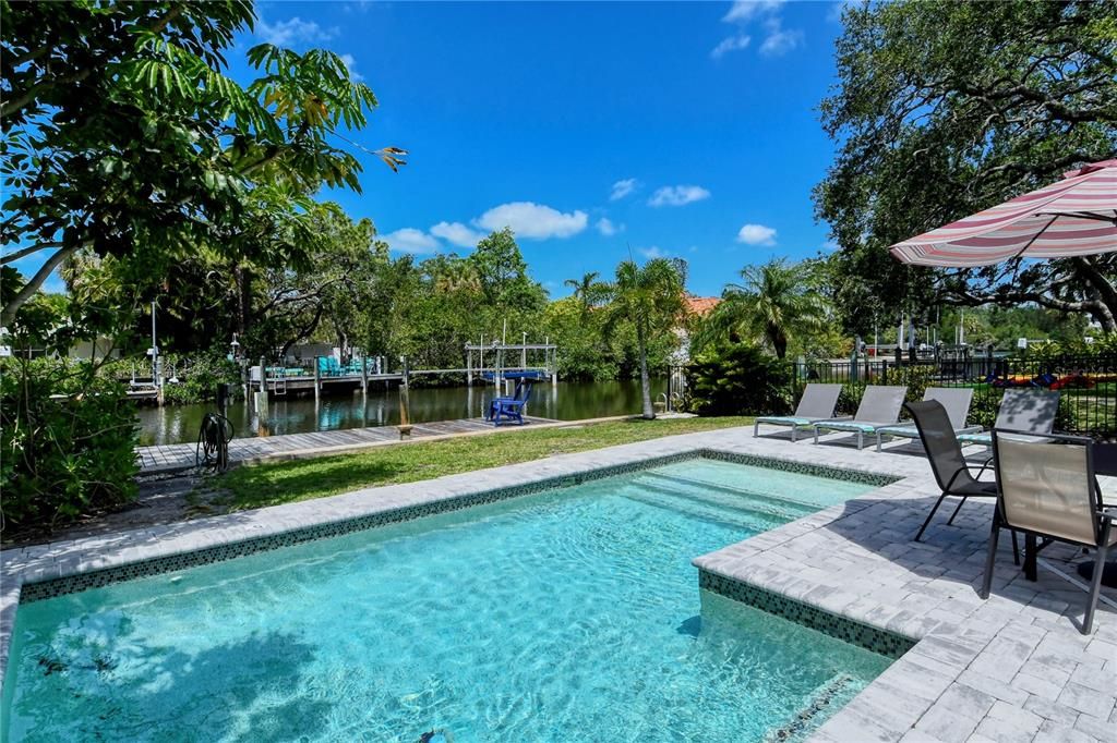 Recently Sold: $1,295,000 (2 beds, 2 baths, 1286 Square Feet)