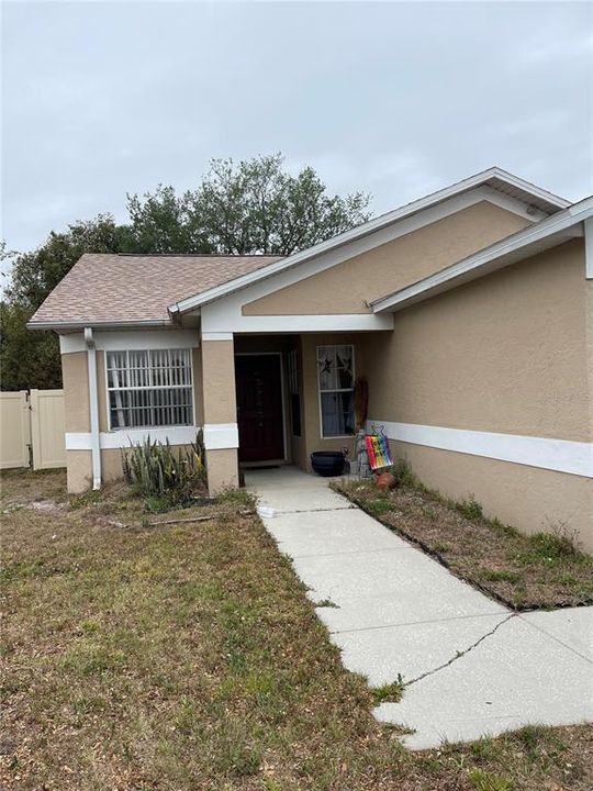 Recently Sold: $210,000 (3 beds, 2 baths, 1367 Square Feet)