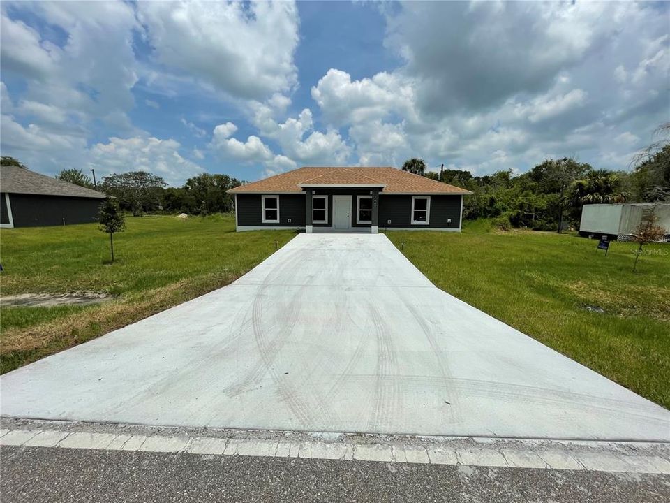 Recently Sold: $280,000 (3 beds, 2 baths, 1250 Square Feet)