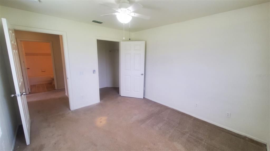 Recently Rented: $1,800 (3 beds, 2 baths, 1278 Square Feet)