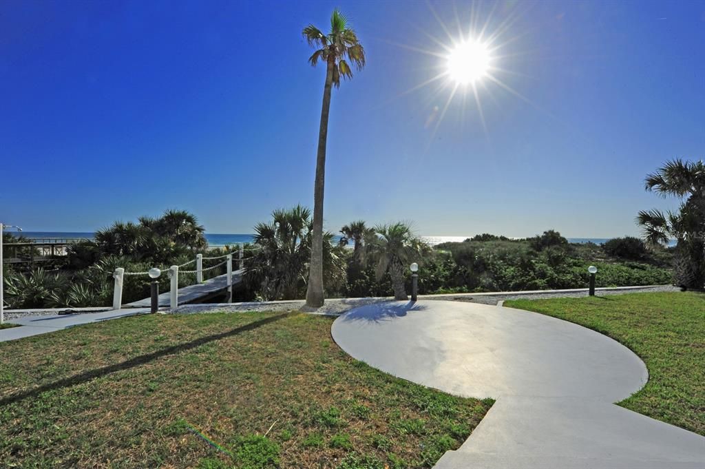 Recently Sold: $3,300,000 (4 beds, 5 baths, 5315 Square Feet)