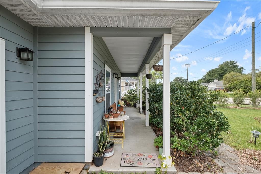Recently Sold: $300,000 (3 beds, 2 baths, 1100 Square Feet)