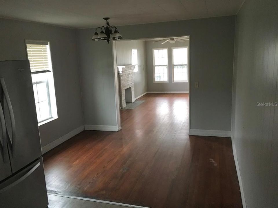 Recently Sold: $142,000 (3 beds, 1 baths, 1651 Square Feet)