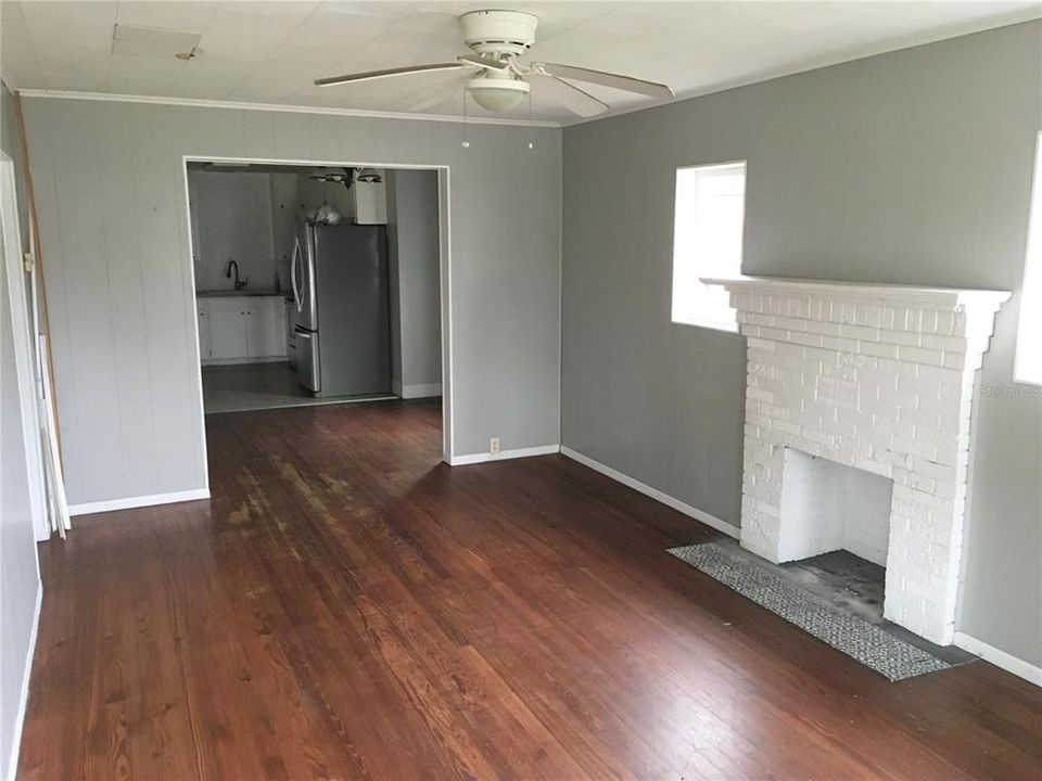 Recently Sold: $142,000 (3 beds, 1 baths, 1651 Square Feet)