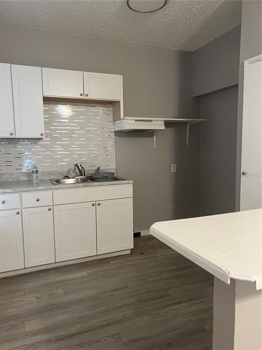 Recently Rented: $845 (1 beds, 1 baths, 370 Square Feet)