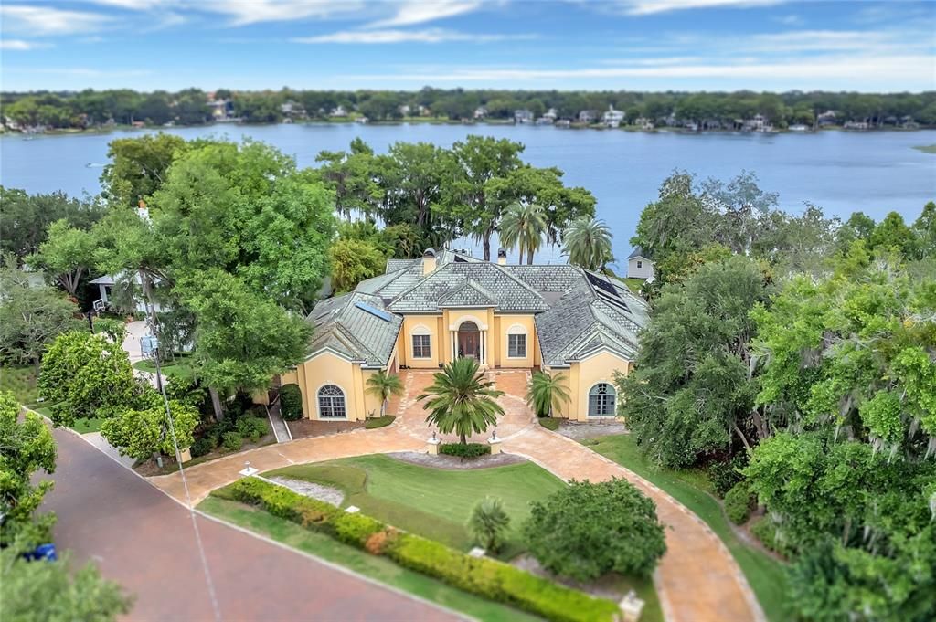 Recently Sold: $3,950,000 (4 beds, 5 baths, 4913 Square Feet)