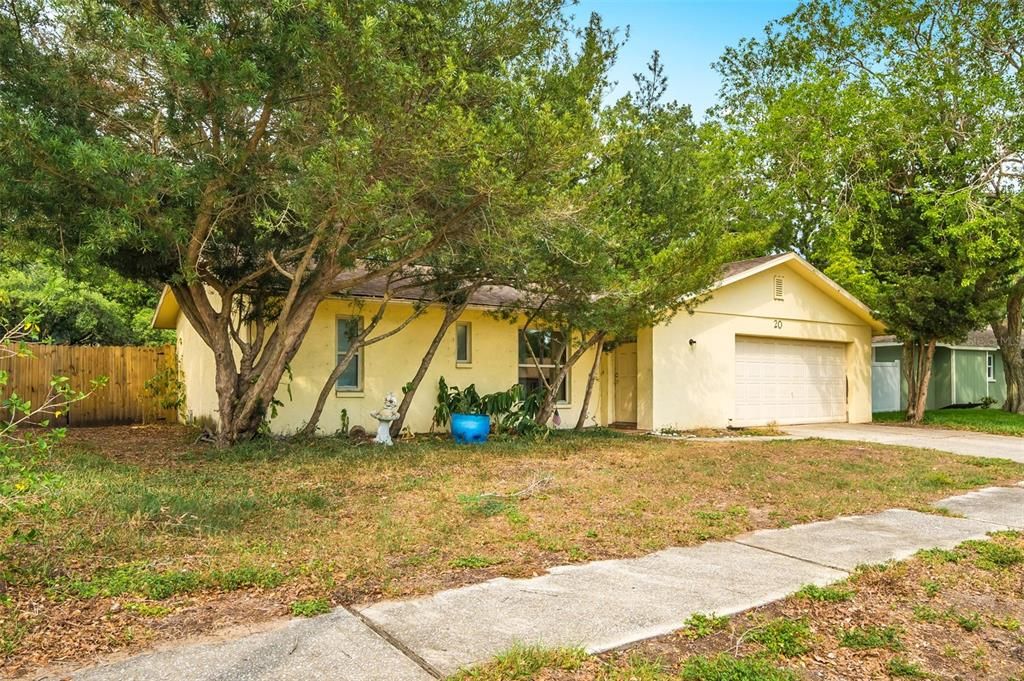 Recently Sold: $350,000 (3 beds, 2 baths, 1909 Square Feet)
