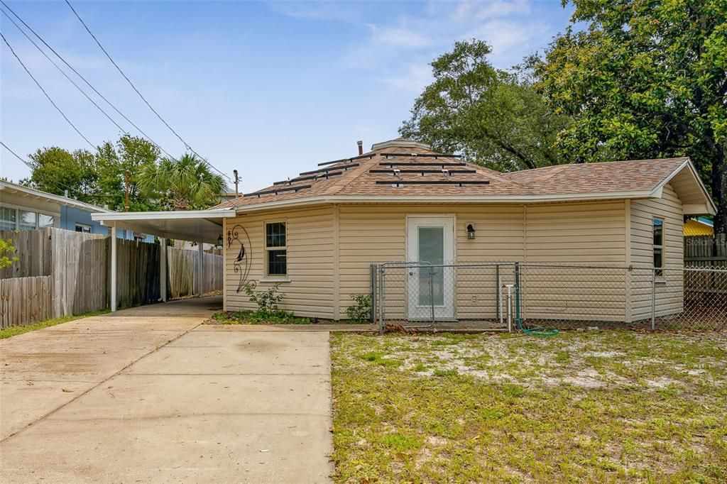 Recently Sold: $288,000 (2 beds, 1 baths, 822 Square Feet)