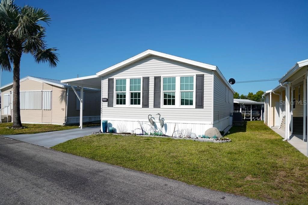 Recently Sold: $280,000 (2 beds, 2 baths, 1040 Square Feet)