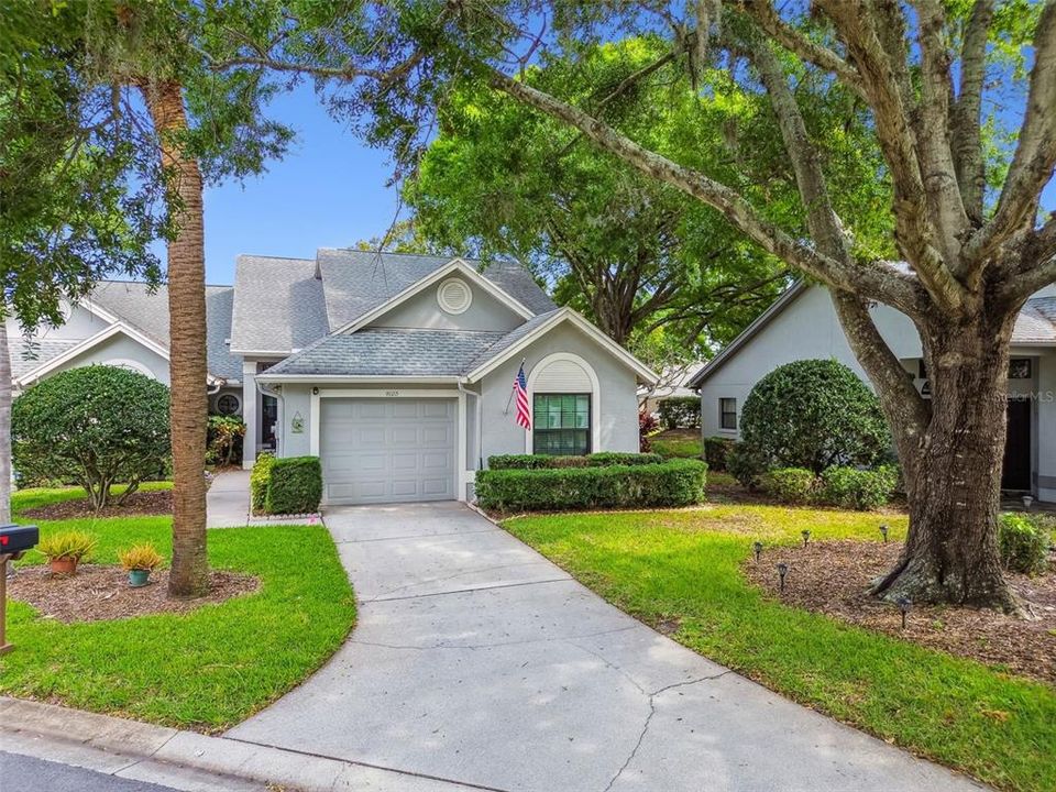 Recently Sold: $249,900 (2 beds, 2 baths, 1289 Square Feet)