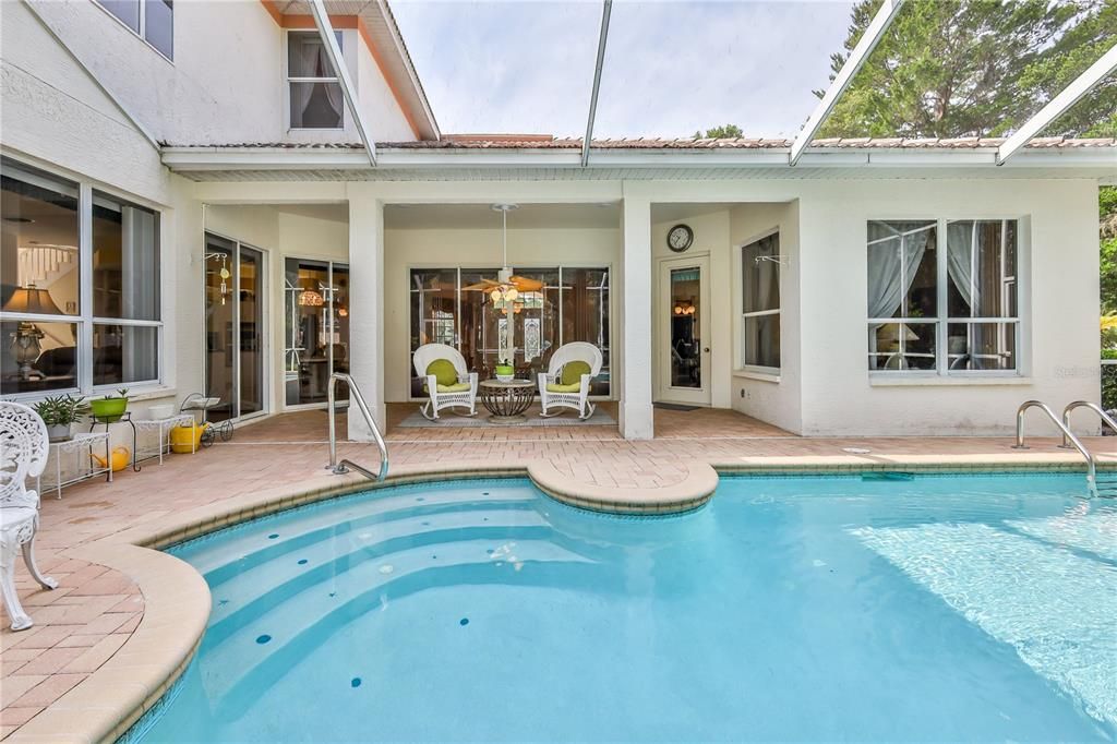 Recently Sold: $699,000 (5 beds, 3 baths, 3624 Square Feet)