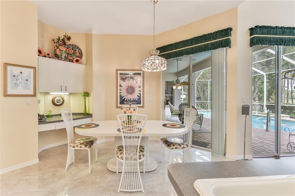 Recently Sold: $699,000 (5 beds, 3 baths, 3624 Square Feet)