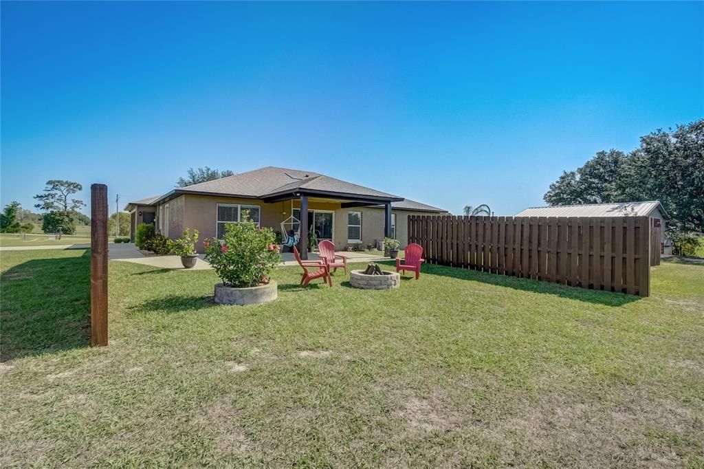 Recently Sold: $565,000 (3 beds, 2 baths, 1725 Square Feet)