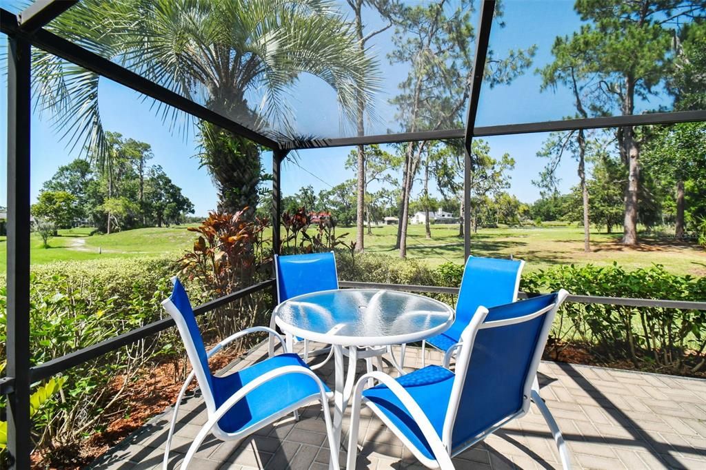 Recently Sold: $900,000 (4 beds, 3 baths, 4667 Square Feet)