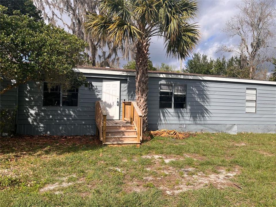 Recently Sold: $135,000 (3 beds, 2 baths, 1365 Square Feet)