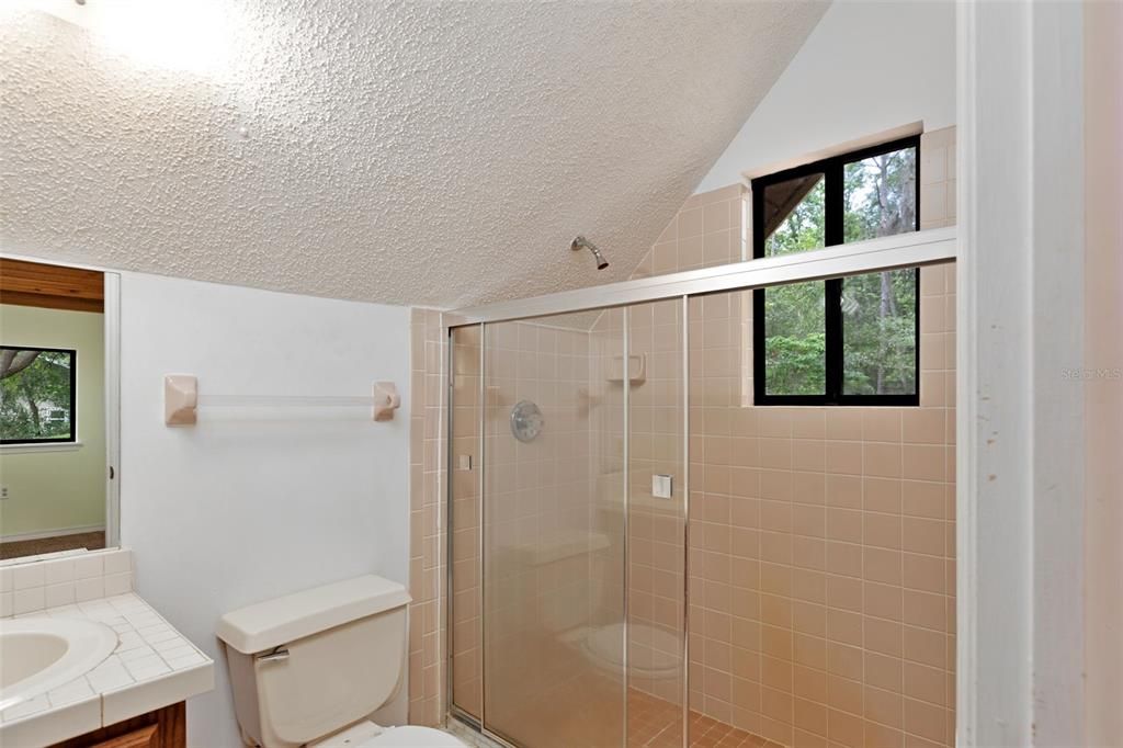 最近售出: $235,000 (2 贝兹, 2 浴室, 1224 平方英尺)