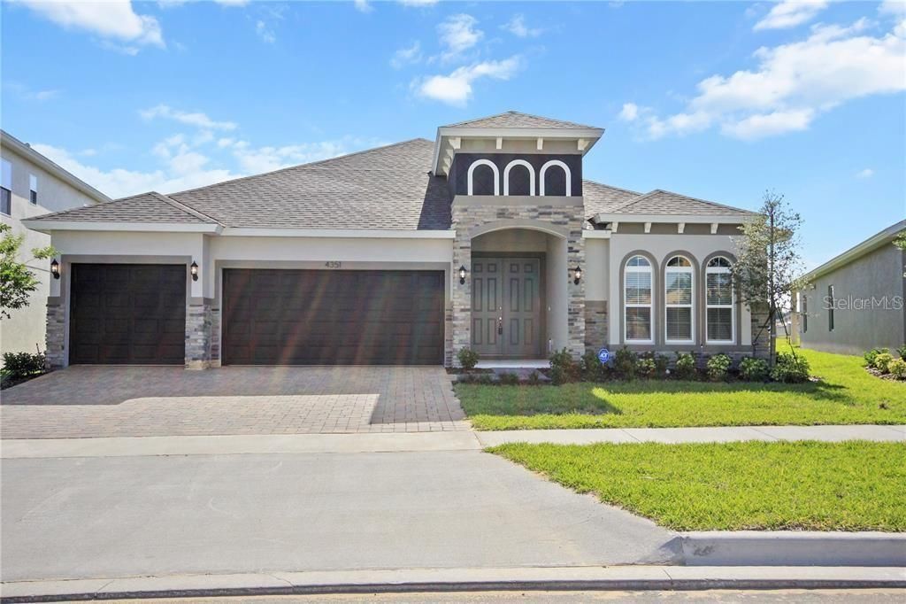 Recently Sold: $862,403 (6 beds, 4 baths, 3972 Square Feet)