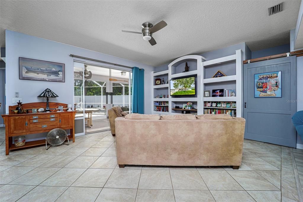 Recently Sold: $499,000 (3 beds, 2 baths, 1959 Square Feet)