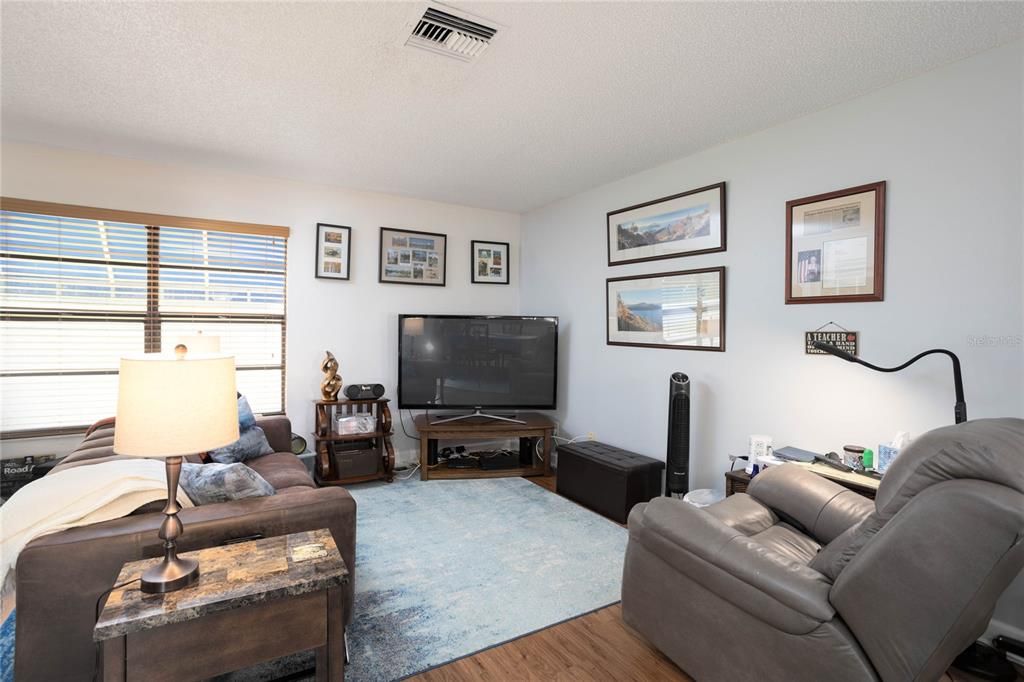 Recently Sold: $279,000 (2 beds, 2 baths, 1132 Square Feet)