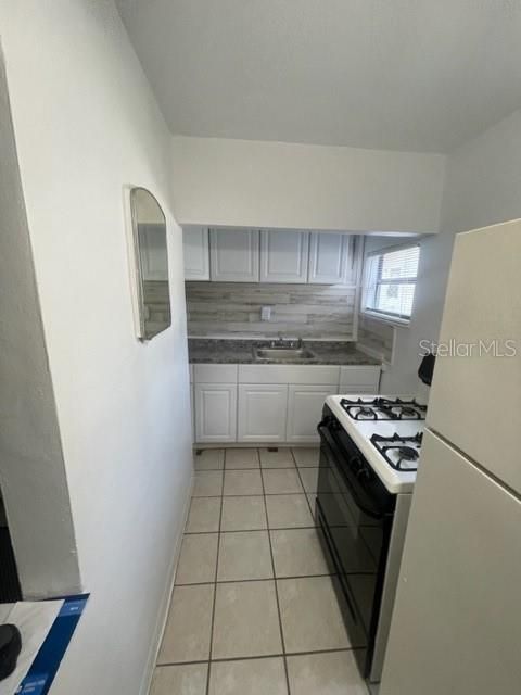 Recently Rented: $900 (1 beds, 1 baths, 488 Square Feet)