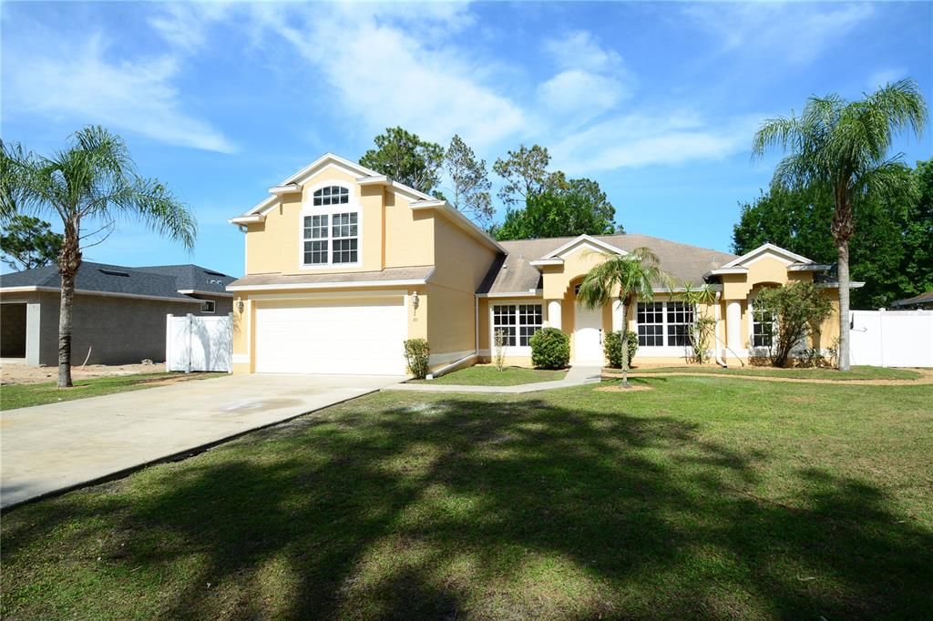 Recently Rented: $3,200 (4 beds, 3 baths, 2732 Square Feet)