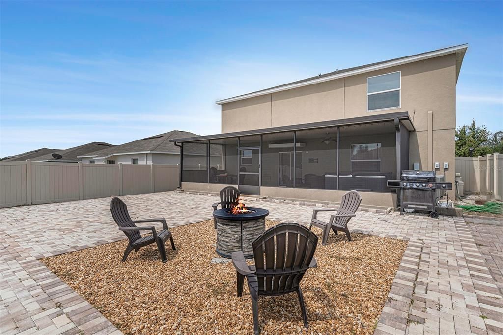 Recently Sold: $440,000 (4 beds, 2 baths, 2633 Square Feet)