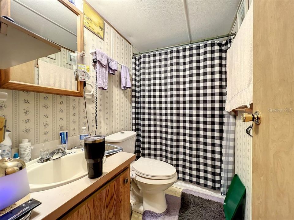 最近售出: $69,900 (2 贝兹, 1 浴室, 672 平方英尺)