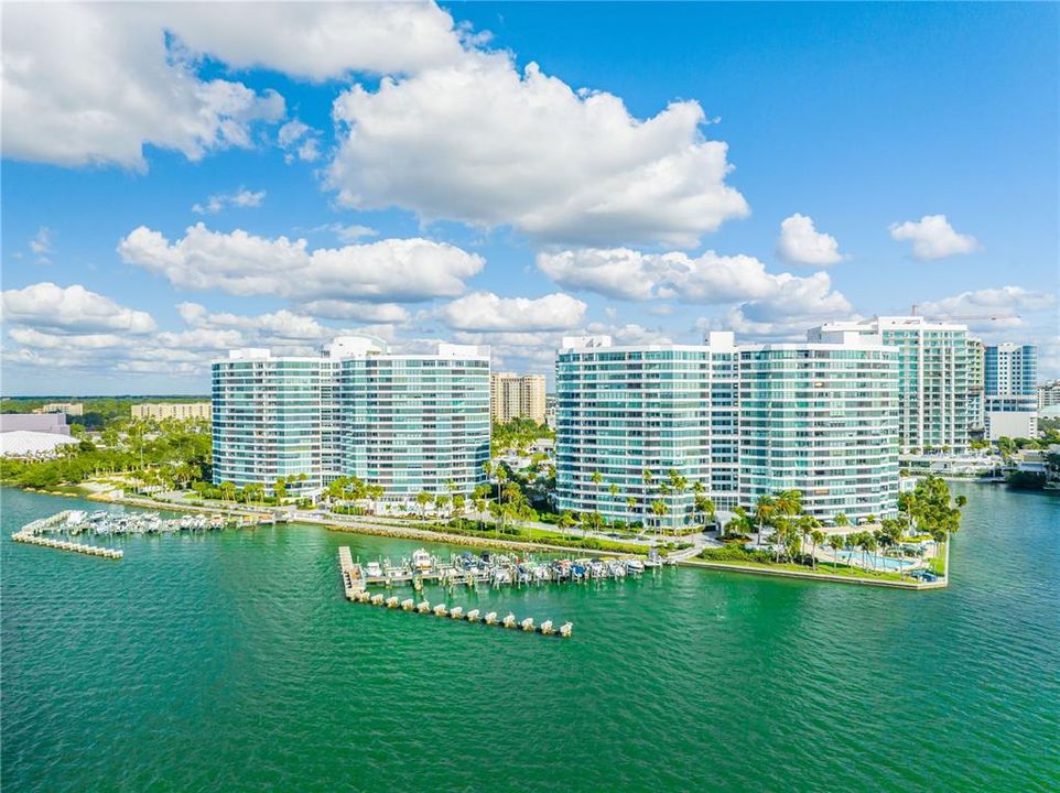 Recently Sold: $1,249,500 (2 beds, 2 baths, 1555 Square Feet)