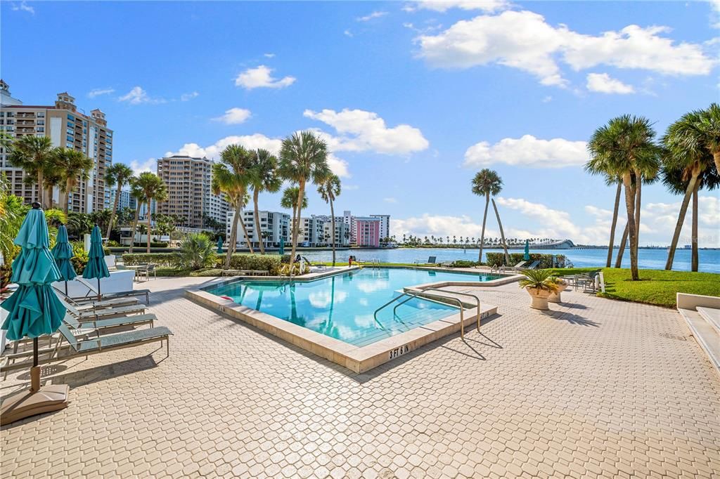 Recently Sold: $1,249,500 (2 beds, 2 baths, 1555 Square Feet)