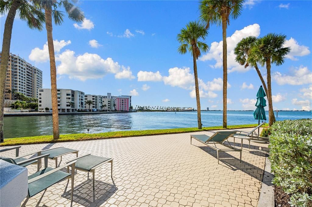 Recently Sold: $1,249,500 (2 beds, 2 baths, 1555 Square Feet)