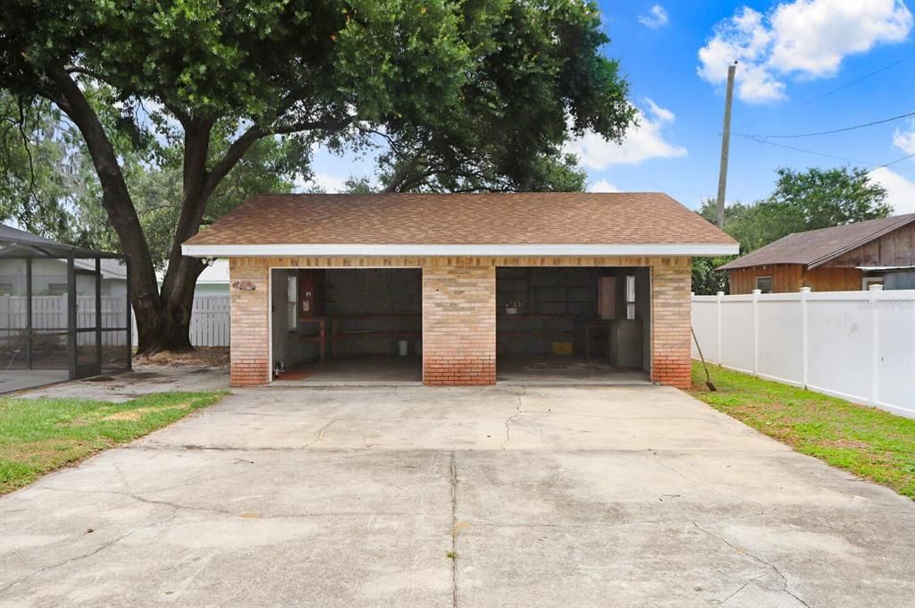 Recently Sold: $299,000 (4 beds, 2 baths, 1594 Square Feet)