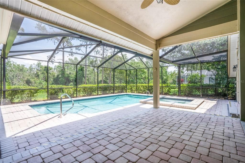 Recently Sold: $585,000 (3 beds, 3 baths, 2660 Square Feet)