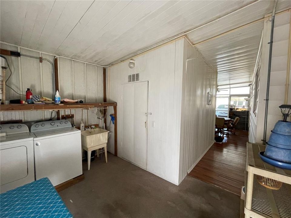 For Sale: $135,000 (2 beds, 2 baths, 1180 Square Feet)