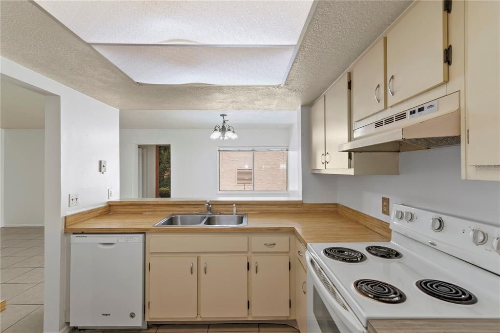 Recently Rented: $1,200 (2 beds, 2 baths, 1232 Square Feet)