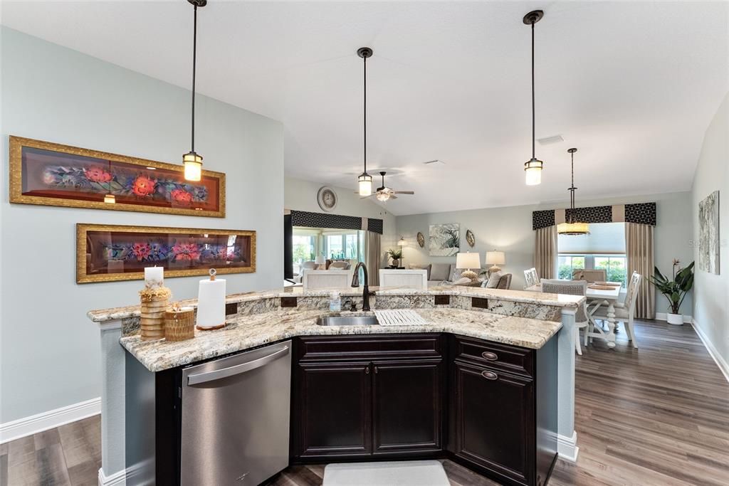 Recently Sold: $715,000 (3 beds, 3 baths, 1941 Square Feet)