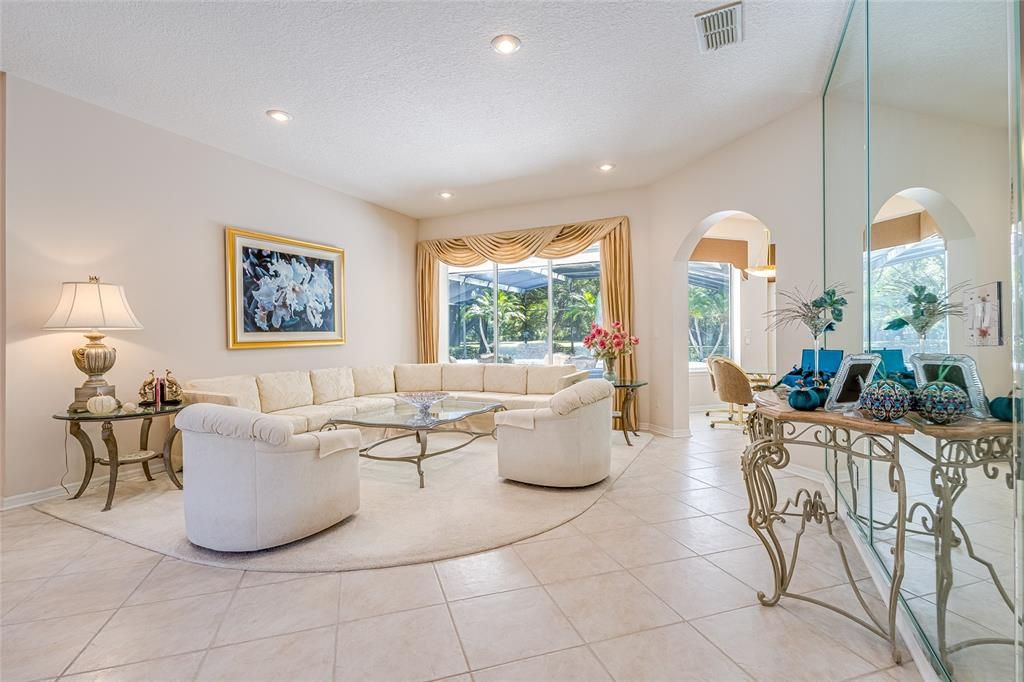 Recently Sold: $989,000 (3 beds, 3 baths, 4070 Square Feet)