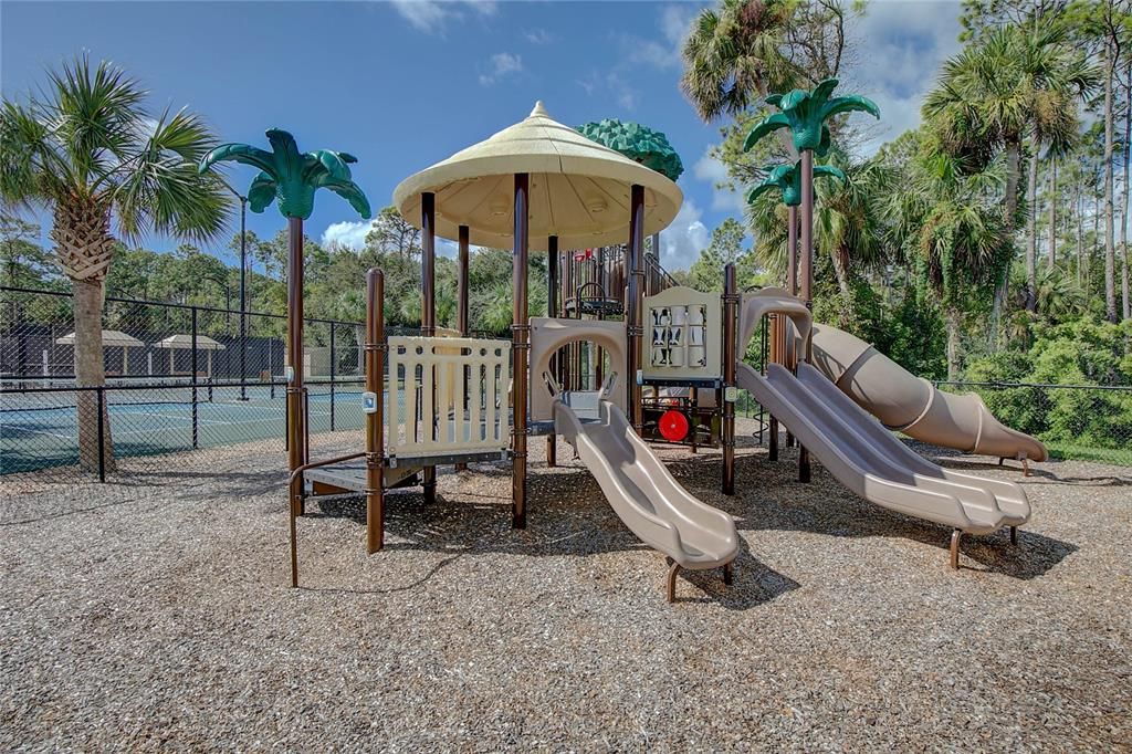 Recently Sold: $1,300,000 (3 beds, 3 baths, 3104 Square Feet)