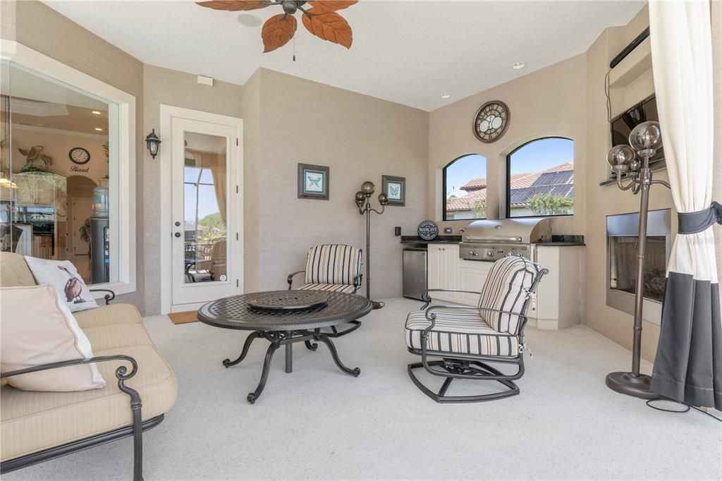 Recently Sold: $1,300,000 (3 beds, 3 baths, 3104 Square Feet)