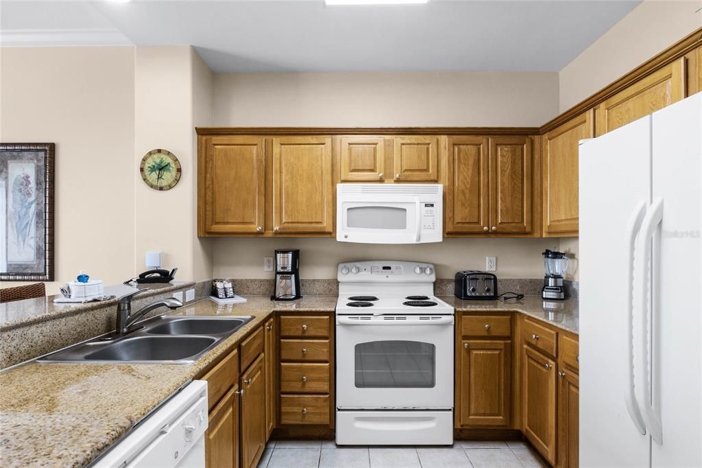 Recently Sold: $255,000 (1 beds, 2 baths, 798 Square Feet)