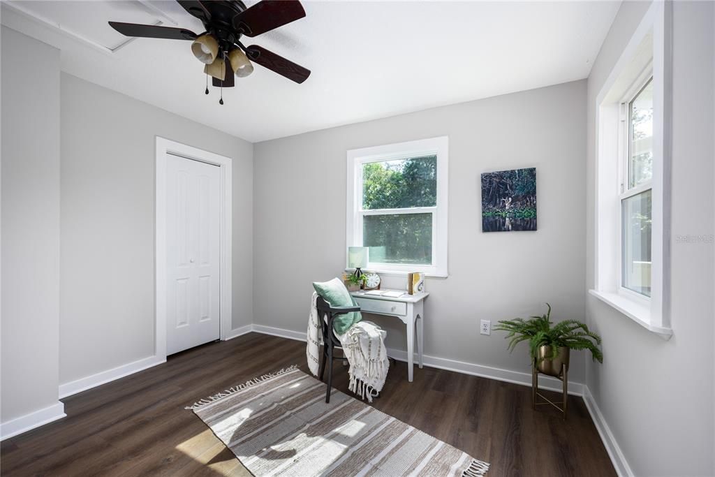 Recently Sold: $325,000 (2 beds, 1 baths, 640 Square Feet)