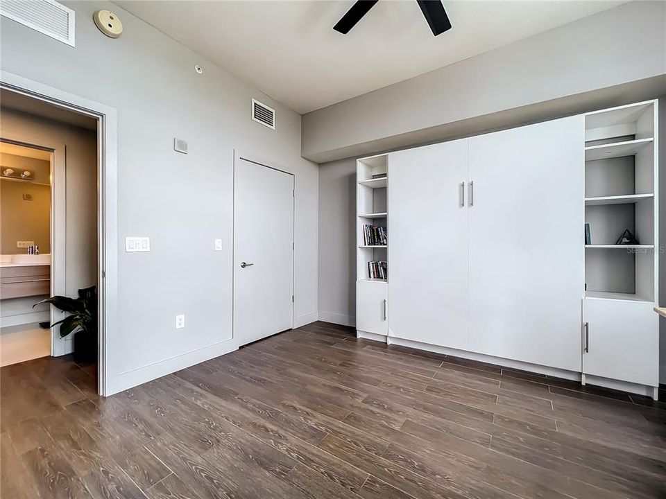 Recently Sold: $740,000 (2 beds, 2 baths, 1975 Square Feet)