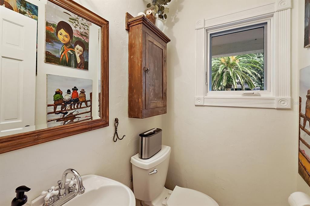 First floor hallway 1/2 bath