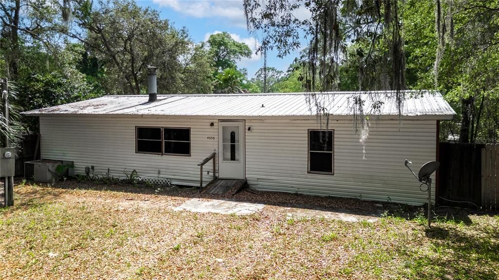 Recently Sold: $65,900 (3 beds, 2 baths, 1352 Square Feet)