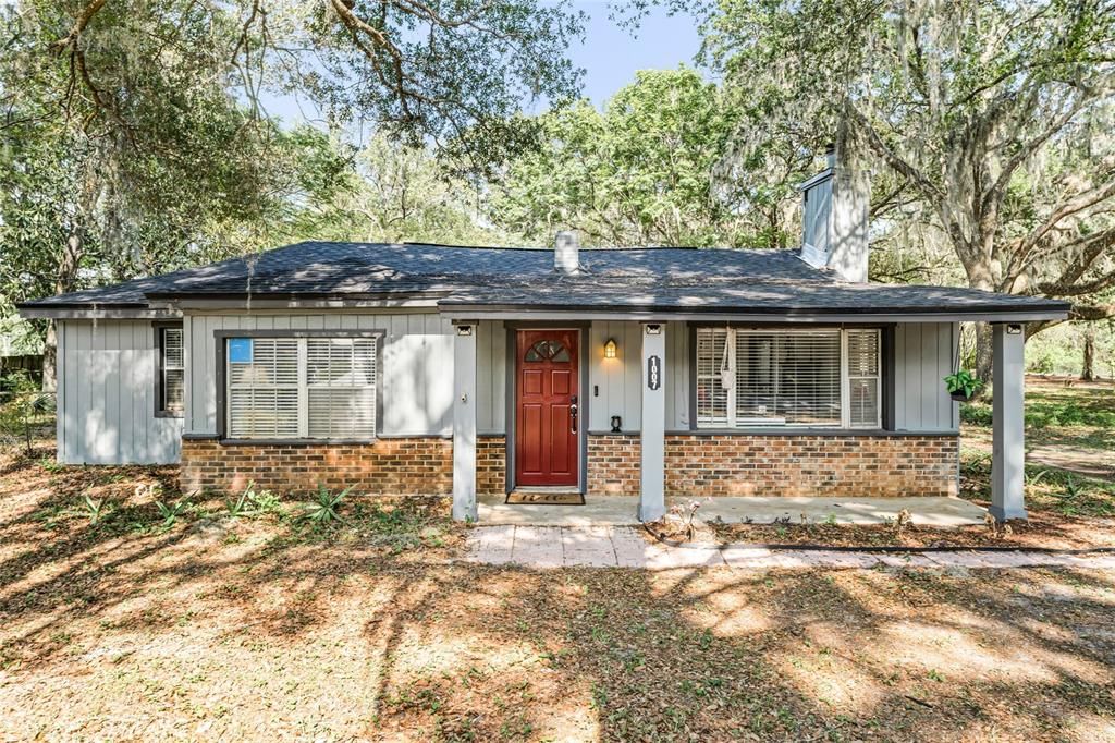 Recently Sold: $230,000 (3 beds, 1 baths, 1411 Square Feet)
