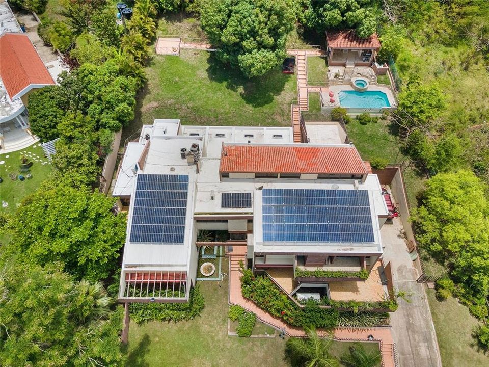 Vendido Recientemente: $650,000 (5 camas, 5 baños, 8500 Pies cuadrados)