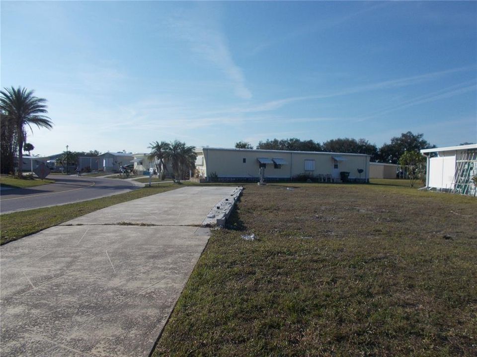待售: $5,900 (0.12 acres)