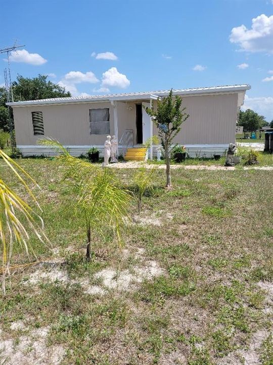 Recently Sold: $350,000 (3 beds, 2 baths, 960 Square Feet)