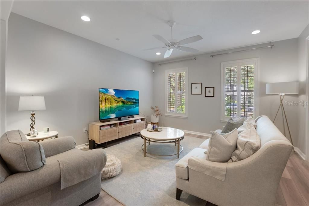 Recently Sold: $699,000 (3 beds, 2 baths, 1938 Square Feet)