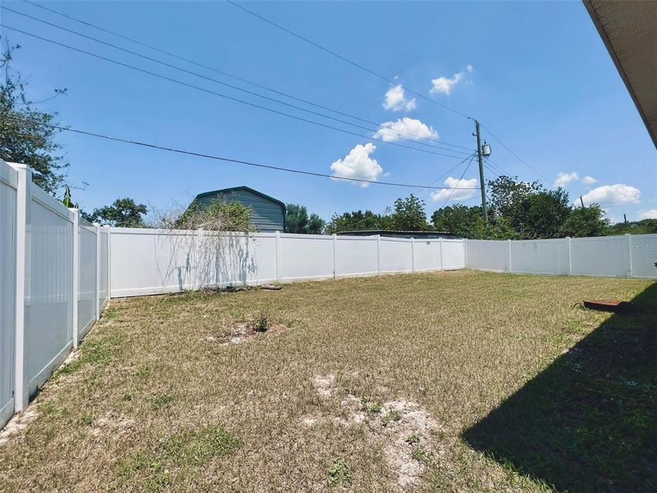 Recently Sold: $319,000 (4 beds, 2 baths, 1707 Square Feet)